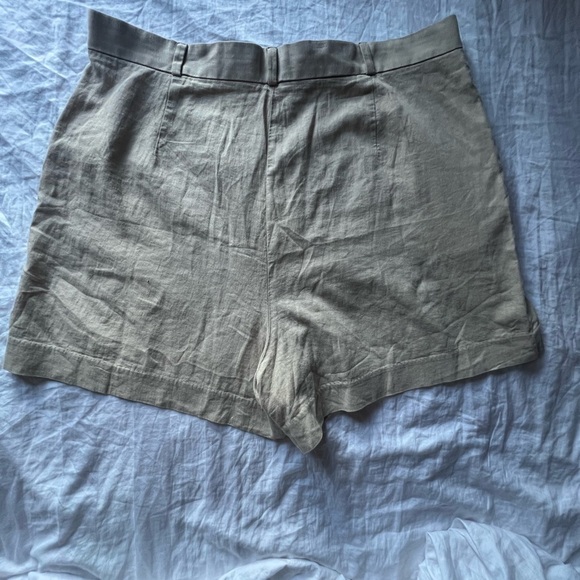 Banana Republic Tan Bermuda Shorts Classic Tailored Design - Picture 4 of 4